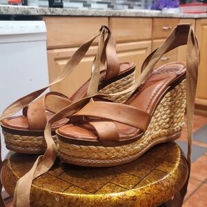 Vince Camuto Wedge Heels(size9W)